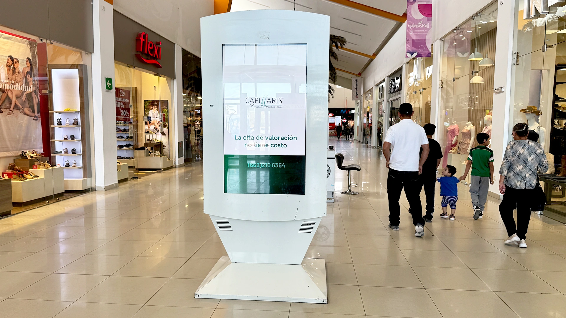 Ubicación estratégica en centro comercial